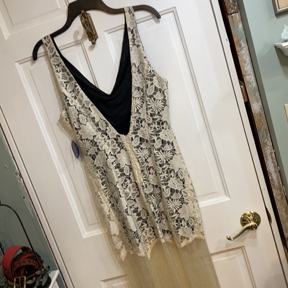 Special Occasion Lace Dress - Picture 6 of 10